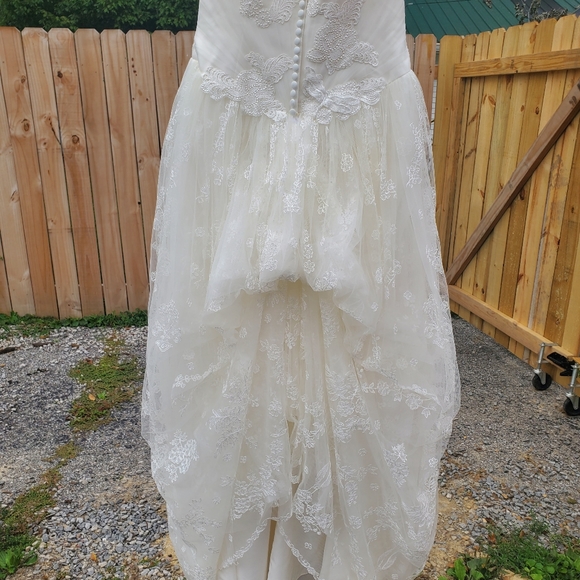 Melissa Sweet altered to an 8 Wedding Gown. - Picture 7 of 12